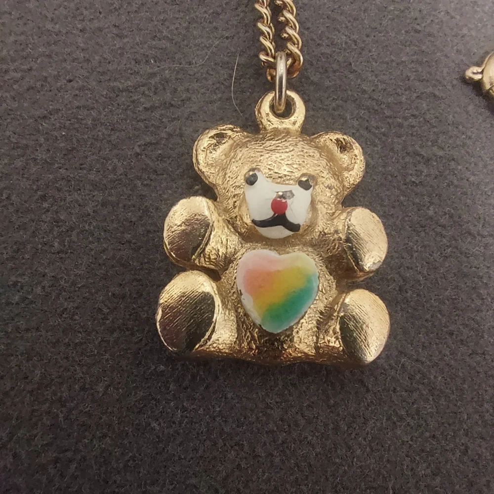 Vintage Gold Toned Teddy Bear Heart Rainbow Belly Pendant  Necklace on Chain